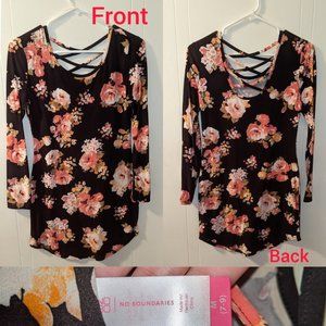 No Boundaries Long Sleeve Floral Tunic Size M